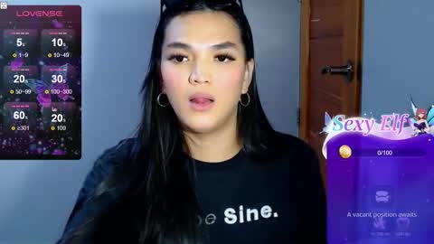 Snapshot of hollywoodbitch chatting on 12.15.24 Isabella Marie online show from 12.15.24