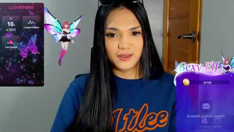 Snapshot of hollywoodbitch chatting on 02.17.25 Isabella Marie online show from 02.17.25