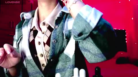 Snapshot of holy_juli2 chatting on 11.23.25 Juli online show from 11.23.25