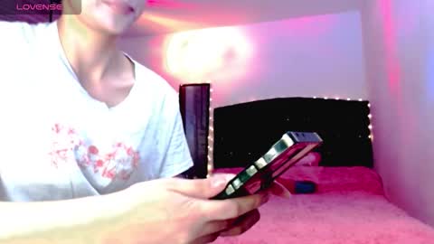 Snapshot of holy_juli2 chatting on 11.30.25 Juli online show from 11.30.25