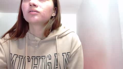 Juli online show from 03.19.26