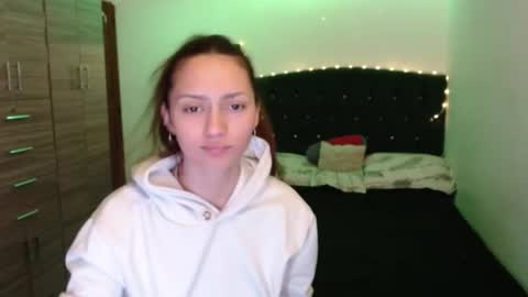 holy_julii online show from 06.01.26