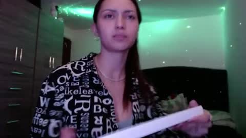 holy_julii online show from 06.11.26