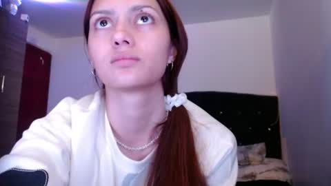holy_julii online show from 06.20.26