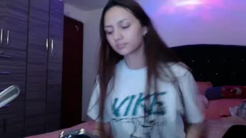 holy_julii online show from 07.18.26