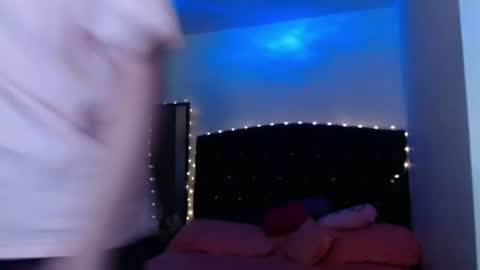 holy_julii online show from 07.22.26