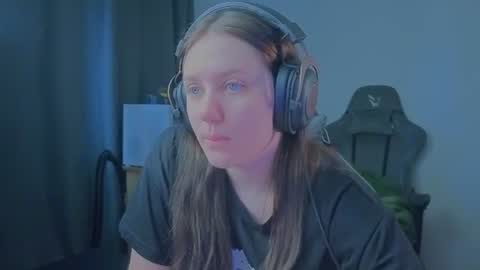 Snapshot of holy_kveta chatting on 07.23.26 Kviki online show from 07.23.26