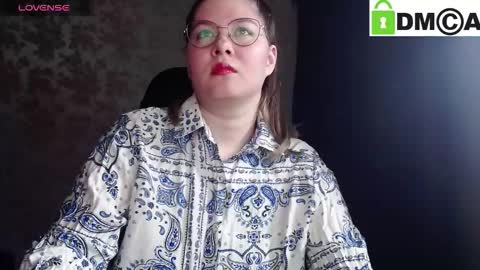 Welcome guys  Pleasure to see you all here  My name is MichaelaTip menu is active Private is open  online show from 10.14.25