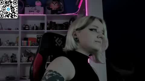 Snapshot of holy_mistresss chatting on 06.03.26 holy_mistresss online show from 06.03.26
