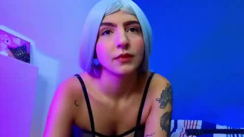      online show from 02.02.25