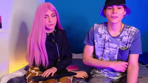      online show from 03.05.25