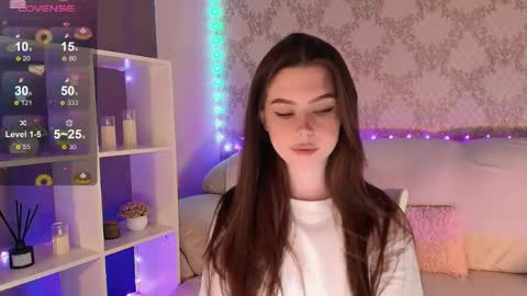Snapshot of holymiax chatting on 05.17.26 Mia online show from 05.17.26