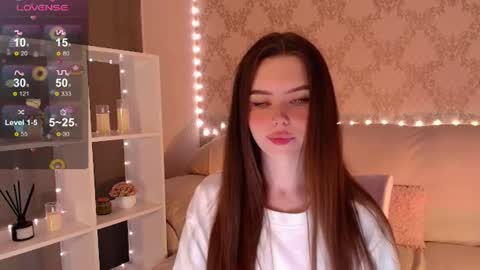 Snapshot of holymiax chatting on 07.12.26 Mia online show from 07.12.26