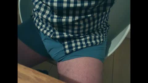 Snapshot of hom2022 chatting on 01.14.25 Hom2022 online show from 01.14.25