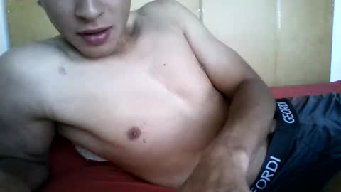 Snapshot of homchard chatting on 06.11.26 juan chard homme online show from 06.11.26