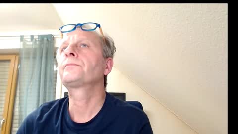 Snapshot of hondowill chatting on 12.08.24 Bernd online show from 12.08.24