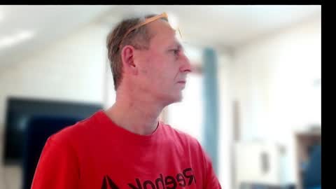 Snapshot of hondowill chatting on 01.12.25 Bernd online show from 01.12.25