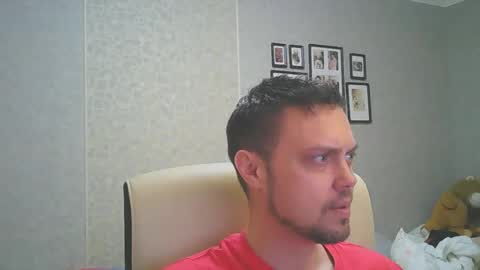 Snapshot of honesttojoy chatting on 12.31.24 Henry online show from 12.31.24