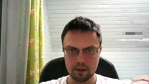 Snapshot of honesttojoy chatting on 01.11.25 Henry online show from 01.11.25