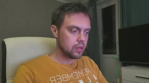 Snapshot of honesttojoy chatting on 09.24.25 Henry online show from 09.24.25