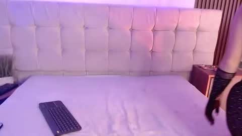 honey_as online show from 07.25.26