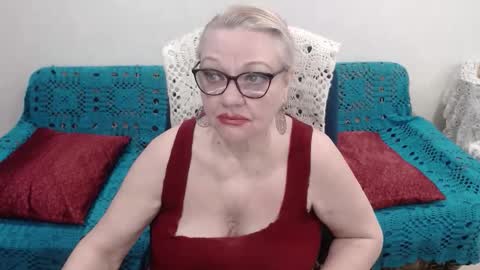 Snapshot of honey_lady_ chatting on 04.29.26 Honey Lady online show from 04.29.26