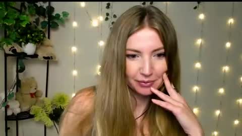 Snapshot of honey_lilly_ chatting on 07.10.26 Lily online show from 07.10.26