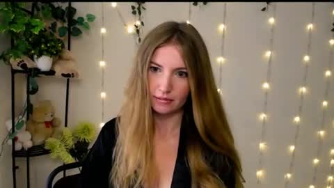 Snapshot of honey_lilly_ chatting on 07.14.26 Lily online show from 07.14.26