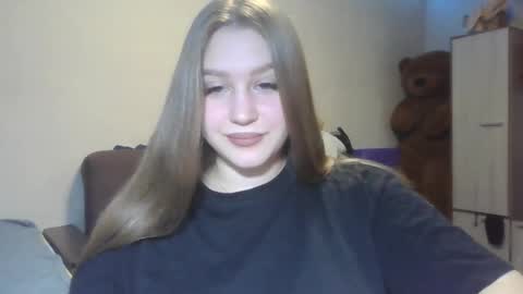 honey_lolaaa online show from 10.23.25
