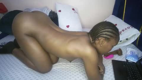 honey_nubia0 online show from 03.20.26