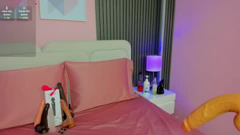 honey_sofii_ online show from 04.15.26