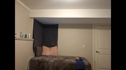 Honey XO XO online show from 04.18.26