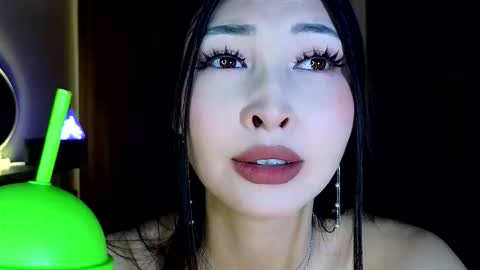 Snapshot of honey_yani chatting on 03.29.26 yani online show from 03.29.26