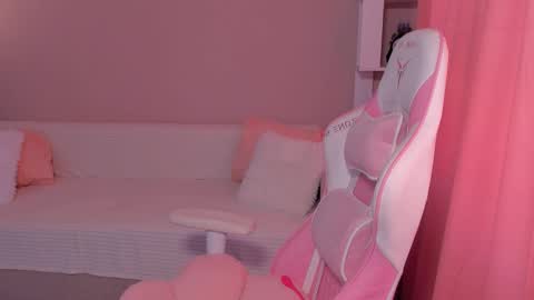 honeyautumn online show from 02.24.25