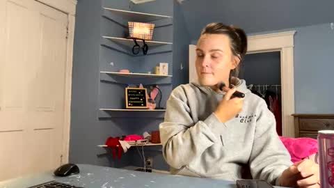 HoneyDrippinBunny online show from 05.04.26