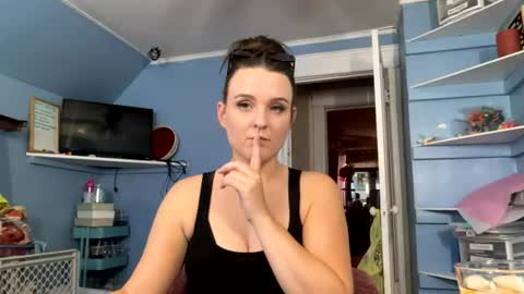 HoneyDrippinBunny online show from 06.22.26