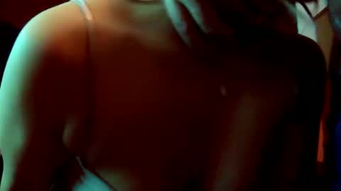 Snapshot of honeydrips_ chatting on 02.15.26 Honey Drips online show from 02.15.26