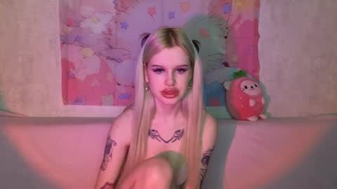 Lisa online show from 11.22.25