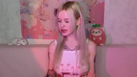 Lisa online show from 12.23.25