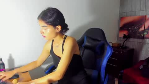 HONEY LUXE online show from 06.06.26