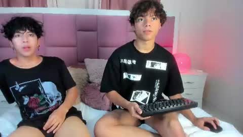 Snapshot of honeymoon_sariel chatting on 06.14.26 honeymoon_sariel online show from 06.14.26