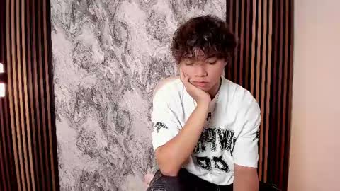 Snapshot of honeymoon_sariel chatting on 06.25.26 honeymoon_sariel online show from 06.25.26