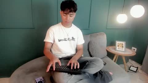 Snapshot of honeymoon_sariel chatting on 07.26.26 honeymoon_sariel online show from 07.26.26