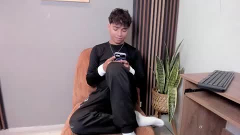 Snapshot of honeymoon_sariel chatting on 08.01.26 honeymoon_sariel online show from 08.01.26