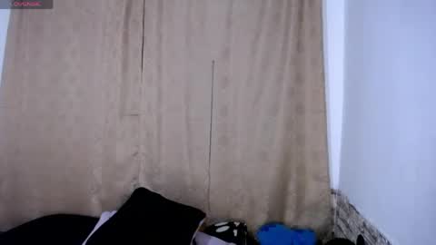 Snapshot of honeypussy3021 chatting on 04.19.26 Victoria online show from 04.19.26