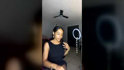 Snapshot of honeyrayxx chatting on 07.19.26 honeyrayxx online show from 07.19.26