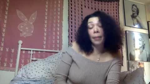 Snapshot of honeyruby chatting on 02.06.26 Ruby Sparks online show from 02.06.26