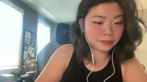 HoneySunshineNeko online show from 04.24.26