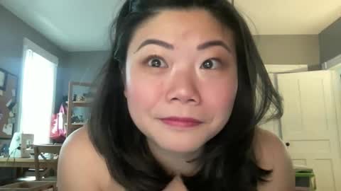 Snapshot of honeysunshineneko chatting on 05.14.26 HoneySunshineNeko online show from 05.14.26