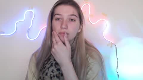 honeyveil online show from 03.30.26